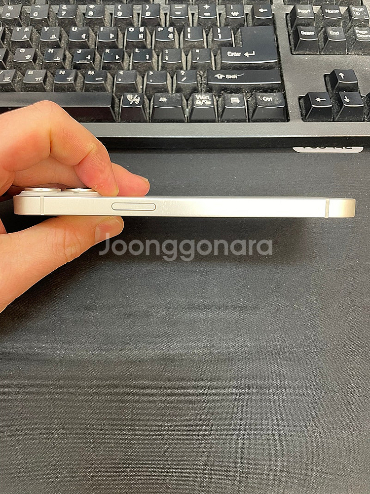 아이폰14 화이트 128GB 상태좋은 중고53만팝니다.--4