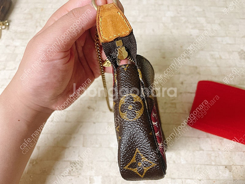 루이비통 미니포쉐트 한정판 미니악세수아--3