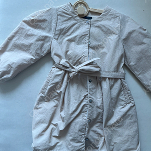 슈슈앤크라 트렌치코트 2y