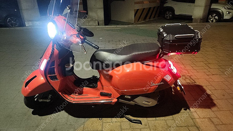 베스파gts125 슈퍼스포츠--0