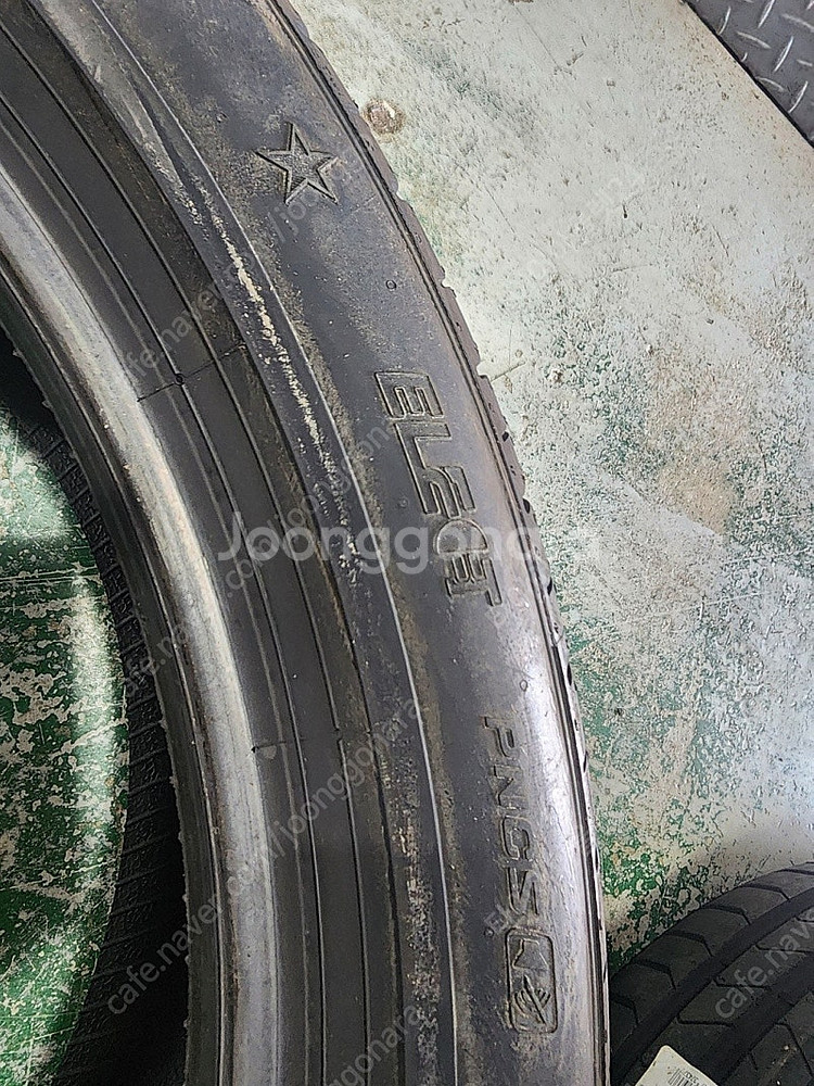 [판매] 275 40 22 피렐리 PZ4 스펀지 타이어...--4