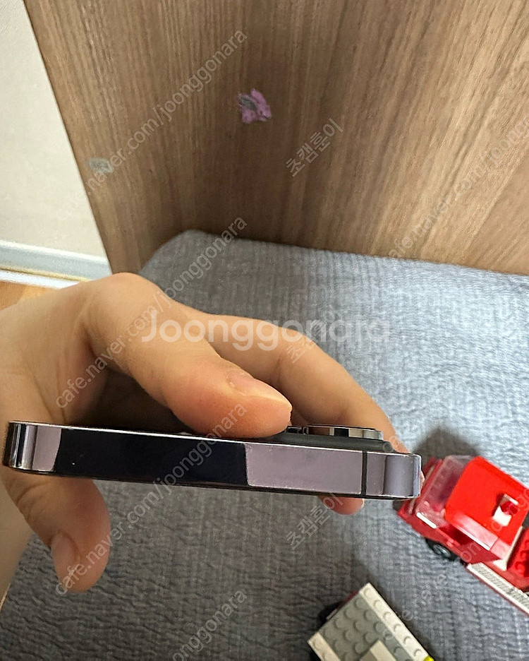 울산)아이폰14프로맥스 256 퍼플 기스 찍힘있음--3