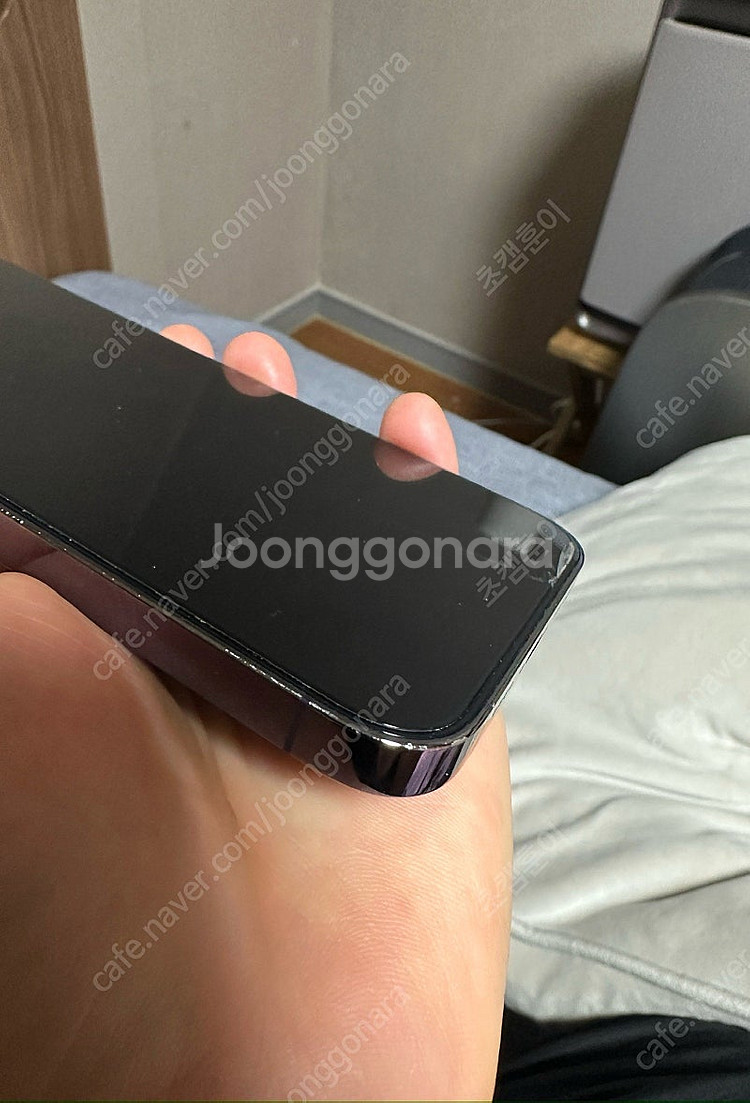 울산)아이폰14프로맥스 256 퍼플 기스 찍힘있음--7