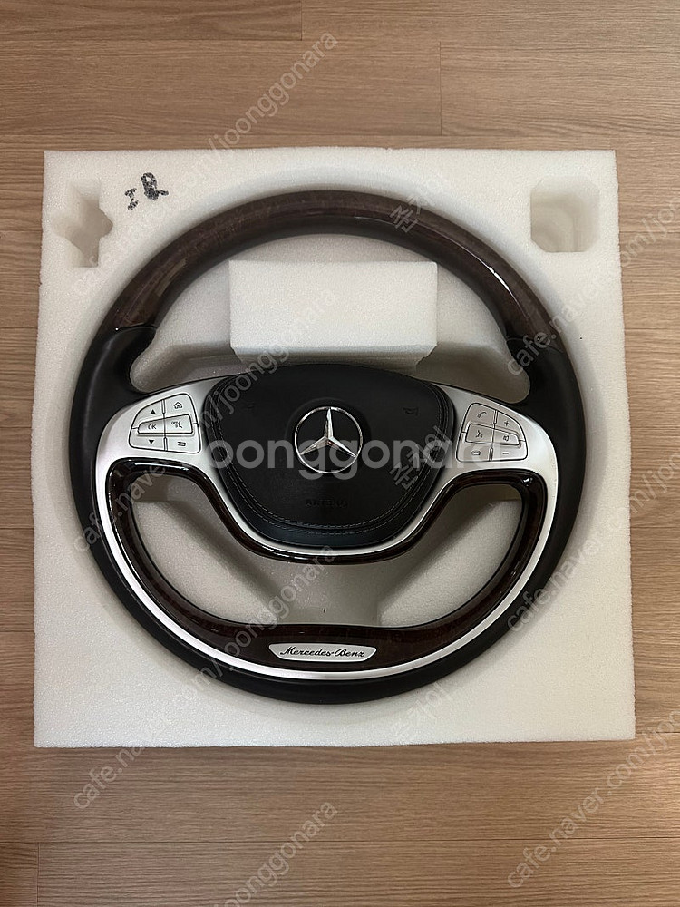 2017 w222 마이바흐 핸들 팝니다.--0