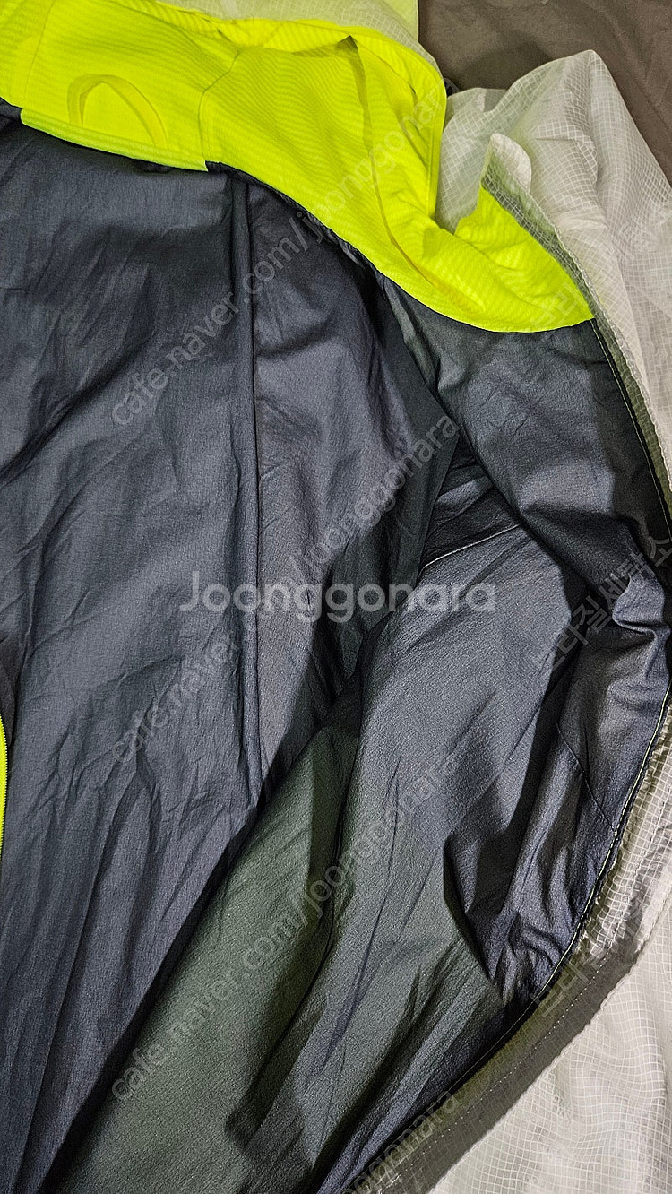 고어웨어 R5 고어텍스 윈드스토퍼 인슐레이티드 자켓 화이트 네온 L--3