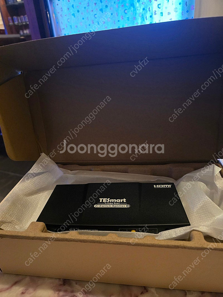 hdmi 입력2 출력4 모니터 분배기 팝니다. 5만원--0