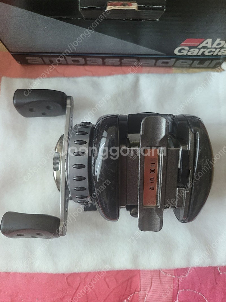 낚시 릴 판매합니다.--1