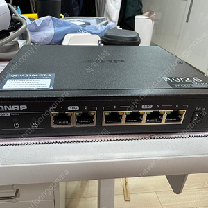 QNAP QSW-2104-2T 스위치허브 10기가/2.5기가