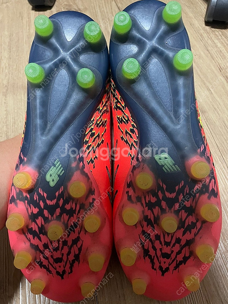 뉴발란스 270 축구화 퓨론 V7 HG--1