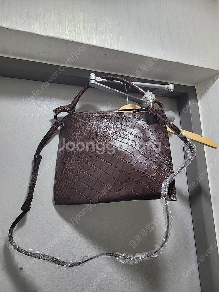 르베이지 새상품 가죽 가방--0