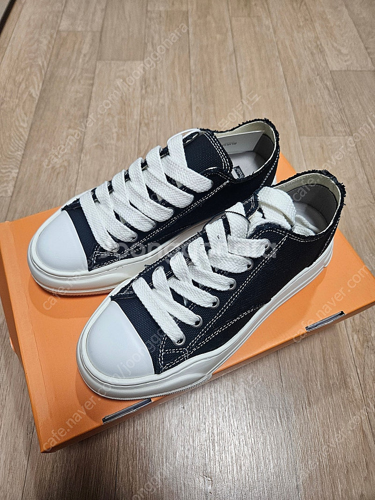 세븐셀라 신발(B/A white toe) 255사이즈--0