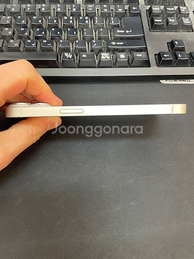 아이폰14 화이트 128GB 상태좋은 중고49만팝니다.--4