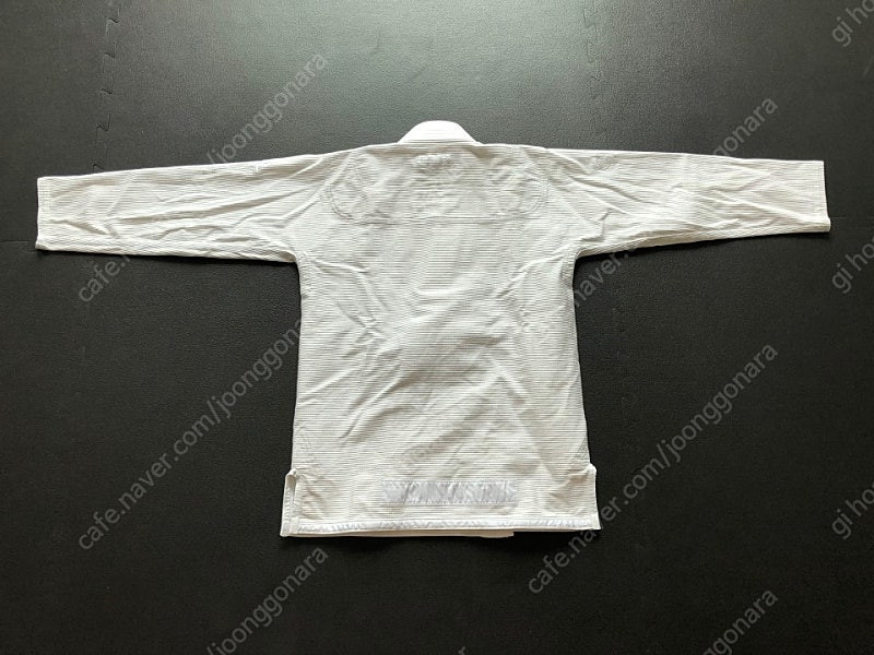 컨트롤 CTRL Tudo Branco A0L (팔다리 긴 A0, A1F 랑 비슷) 판매합니다. 주짓수 도복 이미지