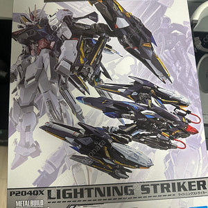 메탈빌드 라이트닝 팩 , 로엔그린 팩