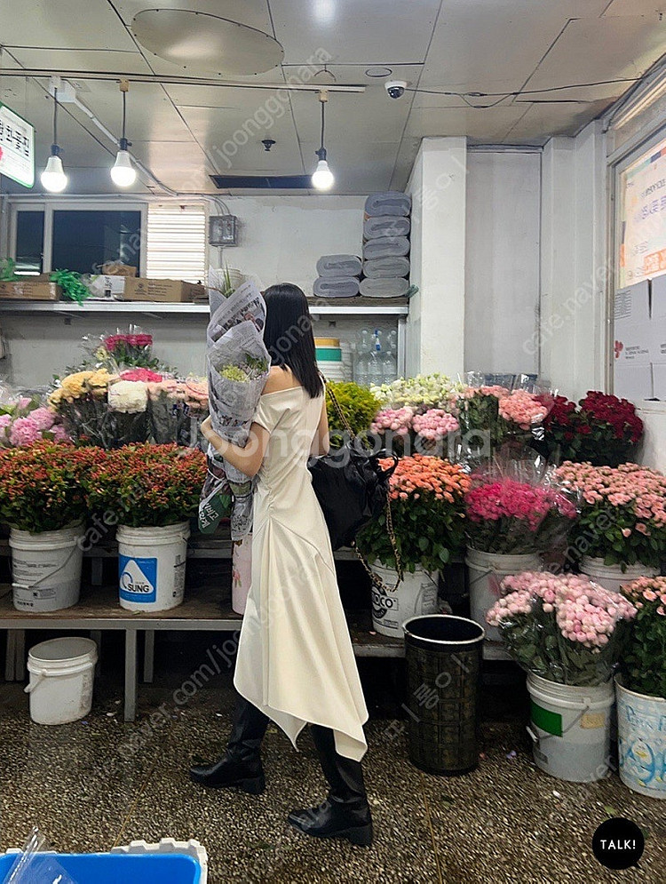 언앤써드미스테리 UM 오프숄더 원피스--9