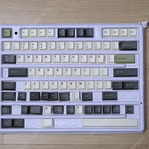 gmk olive light base 팝니다.