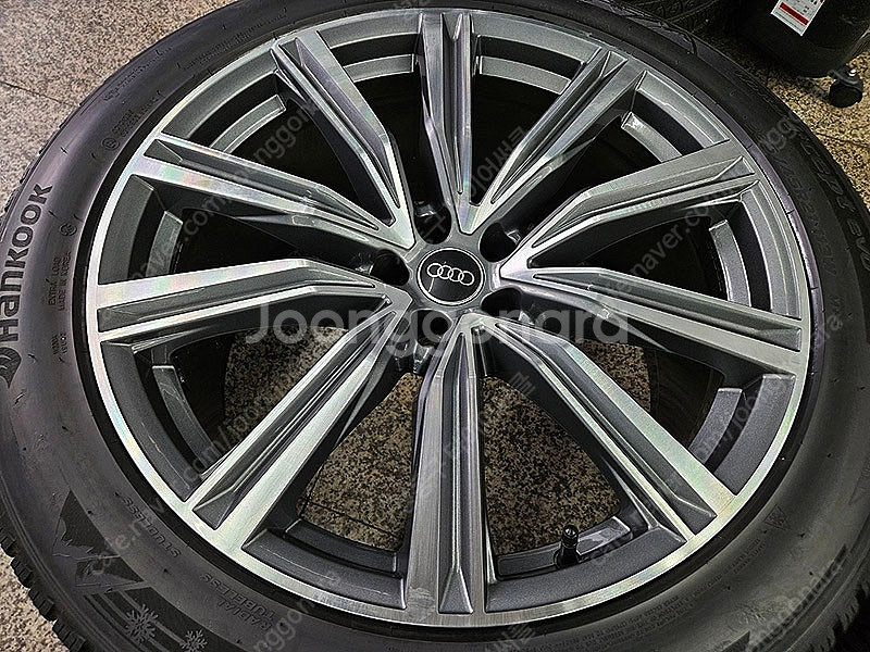 [판매] 아우디 Q8 55TDI 정품 21인치 휠과 윈...--5