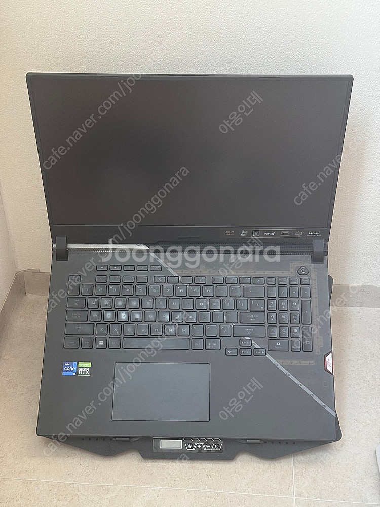 ASUS ROG STRIX SCAR 17 G733ZW-...--0