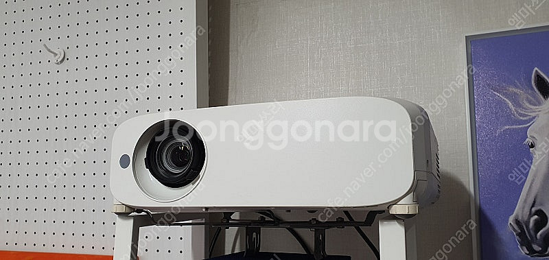 5천안시 빔프로젝터 pt-vz5800 팝니다--0