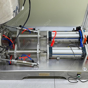 고점도 액상 충진기 20 ~ 300ml 2열 판매