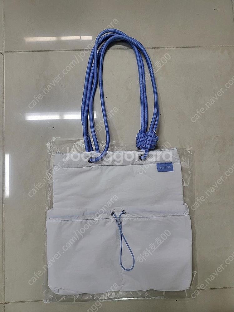 (새상품) 패딩가방 3000원--2