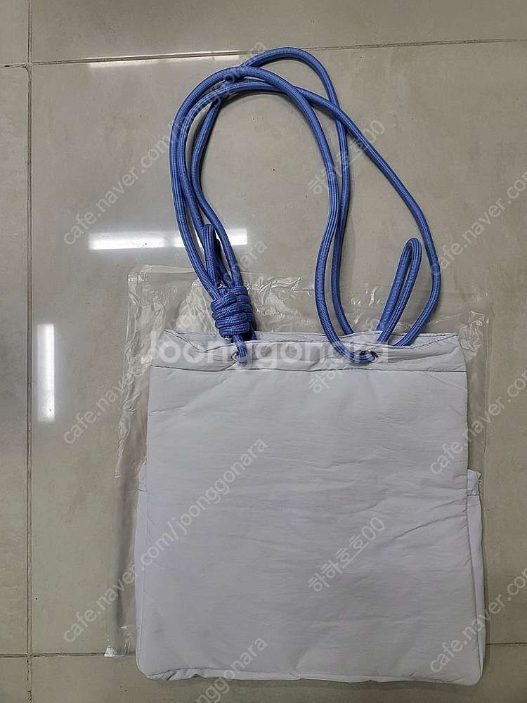 (새상품) 패딩가방 3000원--3