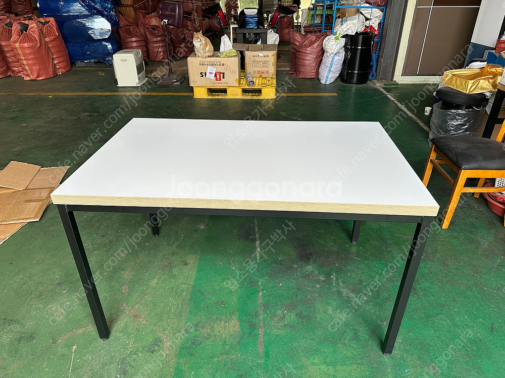 식당 카페 레스토랑 스터디카페 등 깔끔한 업소용 식탁 테이블 화이트자작집성엣지--1