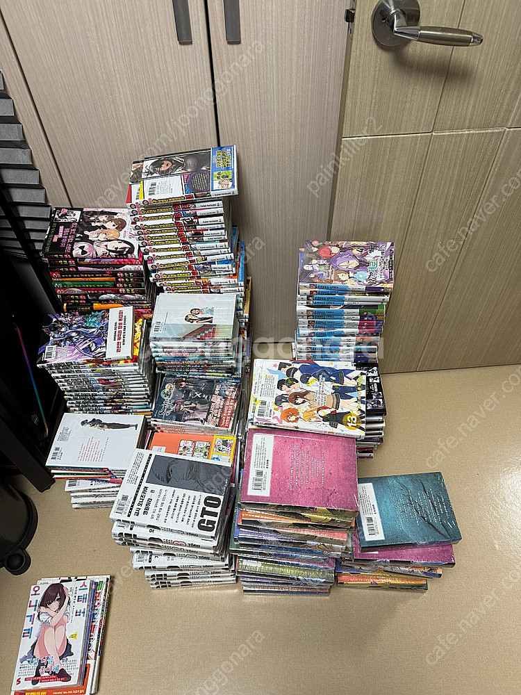 만화,라이트노벨,판타지소설 여러가지 판매합니다.--0