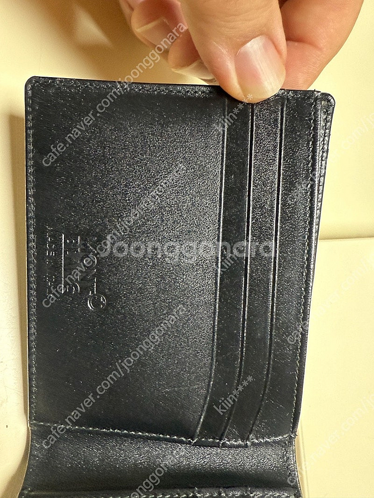 몽블랑 반지갑 판매합니다.(백화점정품)--3