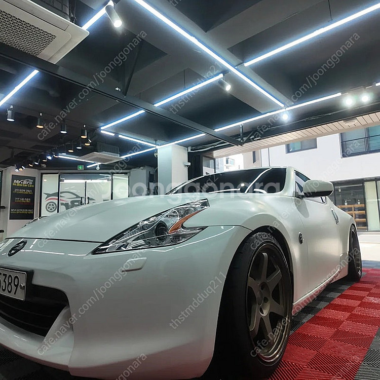370z 09년식 짧은 키로수 판매합니다.--3
