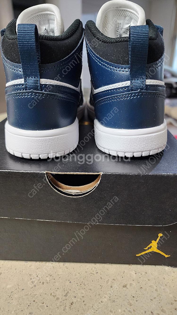 나이키 조던 운동화 200 사이즈 JORDAN 1MID...--3