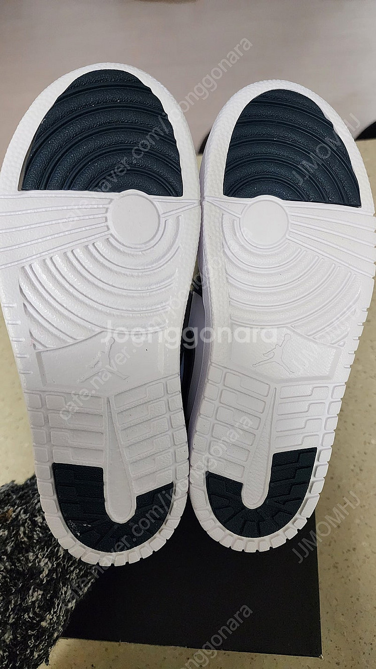 나이키 조던 운동화 200 사이즈 JORDAN 1MID...--4