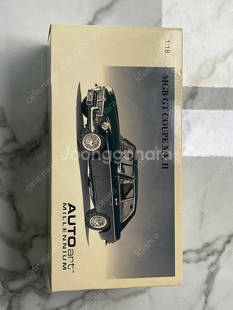 오토아트 1:18 다이캐스트 MGB GT 쿠페 MK Ⅱ...--1