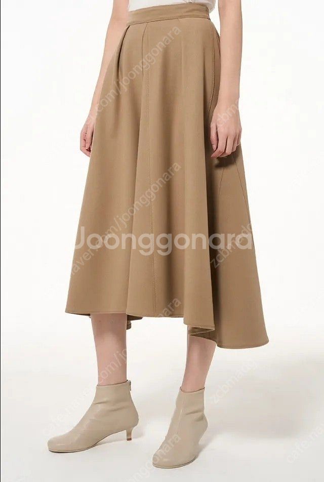 한섬 타임 비품 백밴딩 플레어 스커트 44사이즈 베이지...--1