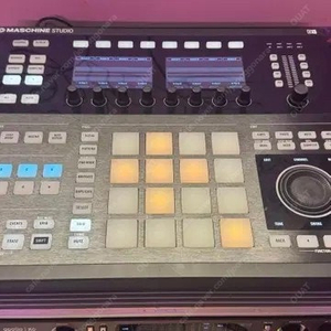 NI MASCHINE STUDIO 머신 스튜디오 블랙 드럼머신