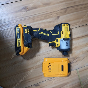 디월트 (dewalt) dcf845 임팩+ 18(20)v 3.0A 배터리 2개입(싸제, 정품 성능 동일)