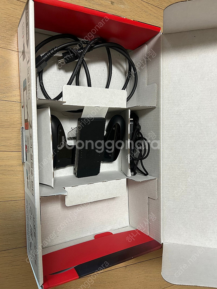 닌텐도 스위치 배터리개선판 팝니다--3
