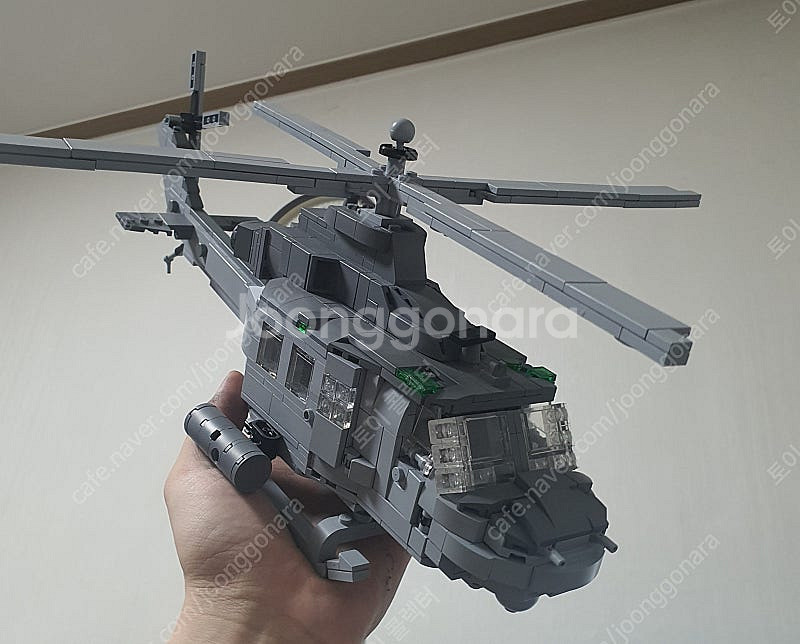 레고 밀리터리 도색작 벨 UH-1Y 베놈 헬리콥터 팝니...--0