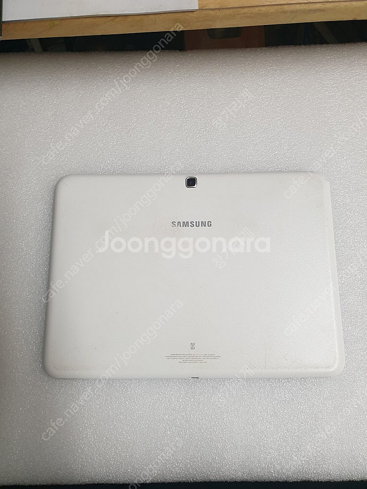 삼성 갤럭시탭 SM-T530 강화유리 파손--3