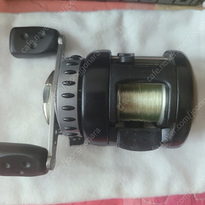 낚시 릴 판매합니다.