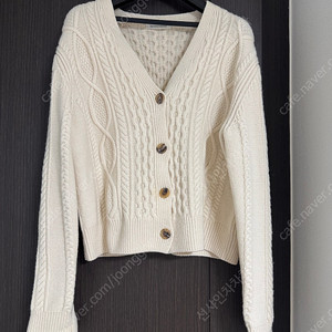 더캐시미어꽈배기니트가디건