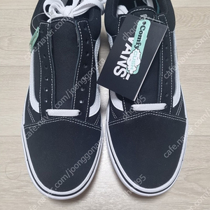 반스(VANS) 올드스쿨 컴피쿠시 블랙 275 새제품 팝니다