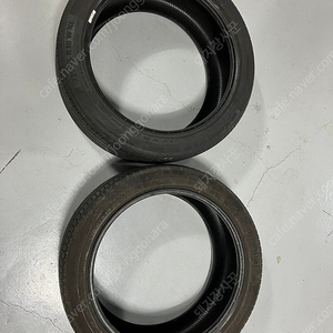 컨티넨탈 uc6 225/45R18 타이어 2개