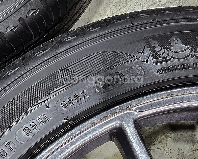 [판매] 테슬라 모델3 18인치휠 타이어 한대분 낱개판...--8