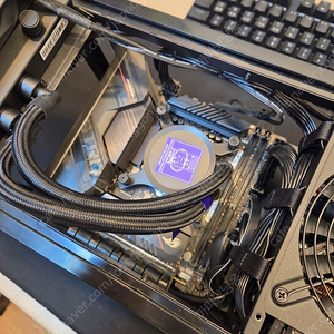 ITX 반본체 NZXT H1 V1, 11900ES+B560i 판매합니다(하자있음 필독)