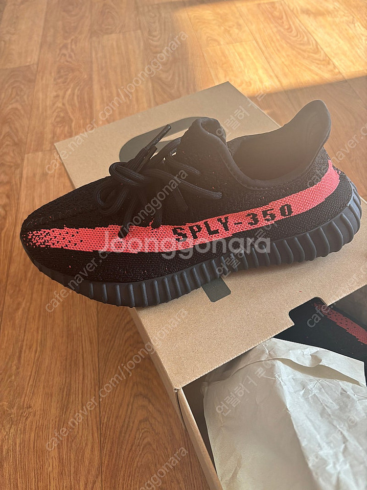 아디다스 이지 부스트 350 V2 코어 블랙레드--3