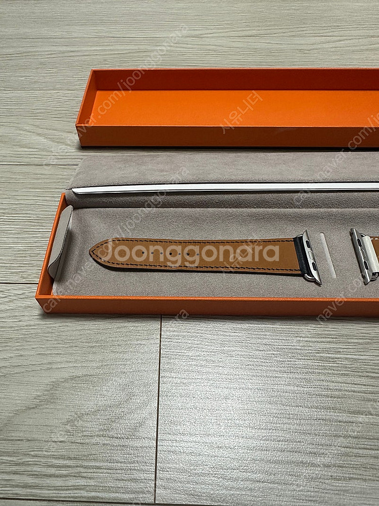 애플워치 에르메스 누아르/블랑/골드 스위프트 가죽줄 4...--4
