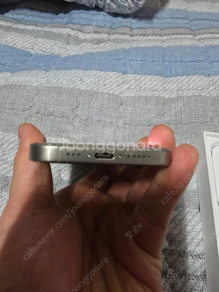 아이폰 15프로 256G 네츄럴티타늄 판매합니다.--1