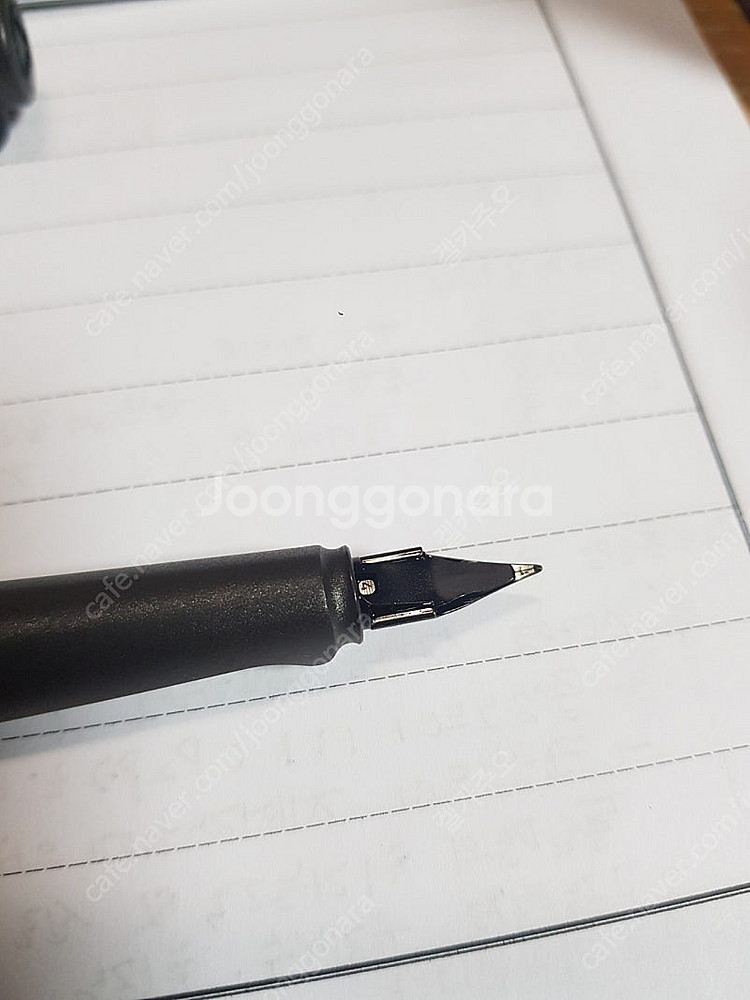 독일 라미 LAMY 사파리 만년필( EF촉 차콜블랙)--1