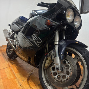 스즈끼 1991GSXR750 정서류 유냉 판매합니다